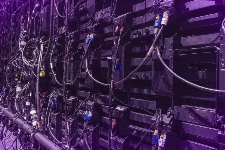 Checklista techniczna przed eventem firmowym – czyli co musi być ustalone, zanim wjedzie sprzęt